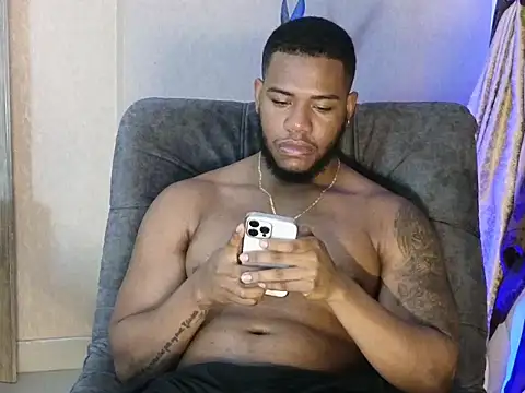 BenjaminCol  online show from 10-21-25, 10:32