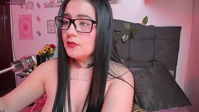 Snapshot of Fia__ chatting on 10-02-25, 01:45 Fia online show from 10-02-25, 01:45