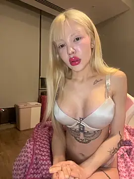 Snapshot of Sindyyy228 chatting on 10-25-25, 11:32 Sindyyy228 online show from 10-25-25, 11:32