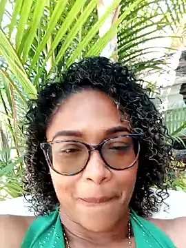 BiiancaEstradaa online show from 03-01-26, 07:49