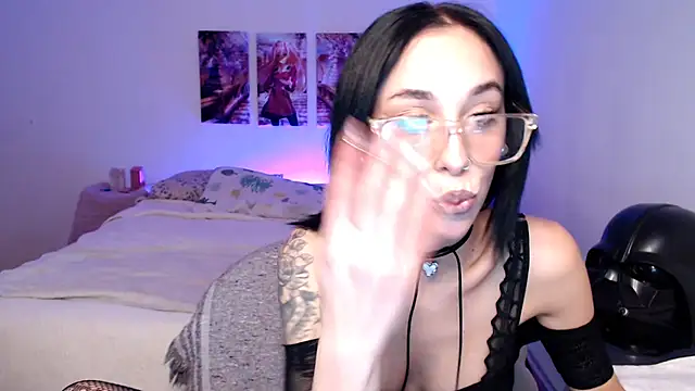 Snapshot of Sofia_Amour chatting on 09-09-25, 11:04 Sofia Amour online show from 09-09-25, 11:04