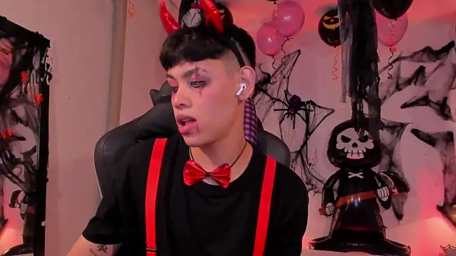 zeus blaze online show from 10-04-25, 05:49