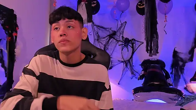 zeus blaze online show from 10-14-25, 04:41