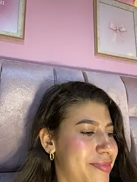 Snapshot of Lenapink19 chatting on 09-25-25, 06:28 Lenapink19 online show from 09-25-25, 06:28