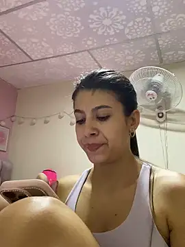 Snapshot of Lenapink19 chatting on 09-30-25, 07:30 Lenapink19 online show from 09-30-25, 07:30