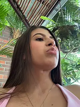 Snapshot of Lenapink19 chatting on 10-03-25, 09:01 Lenapink19 online show from 10-03-25, 09:01