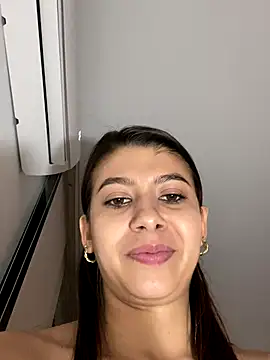 Snapshot of Lenapink19 chatting on 10-17-25, 04:48 Lenapink19 online show from 10-17-25, 04:48