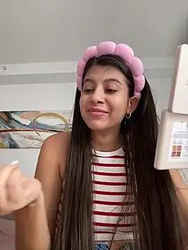 Snapshot of Lenapink19 chatting on 10-20-25, 08:53 Lenapink19 online show from 10-20-25, 08:53