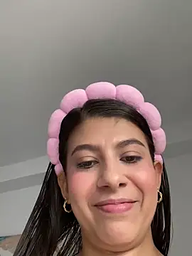 Snapshot of Lenapink19 chatting on 10-25-25, 08:58 Lenapink19 online show from 10-25-25, 08:58