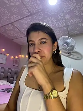 Snapshot of Lenapink19 chatting on 11-04-25, 12:10 Lenapink19 online show from 11-04-25, 12:10