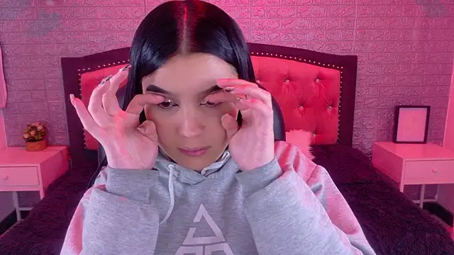 Natalie loffreda online show from 02-07-26, 03:10