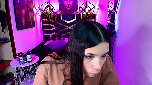Natalie loffreda online show from 06-06-26, 08:13
