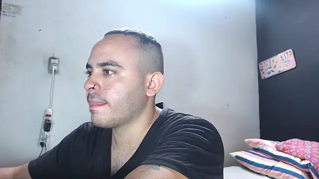 Ana ThiagoxX online show from 05-21-26, 03:57