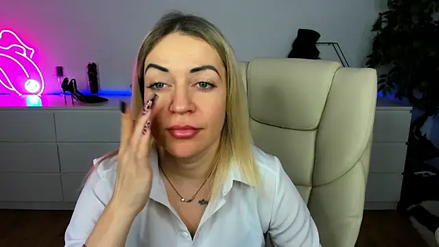 Anna Snows online show from 12-01-25, 06:46