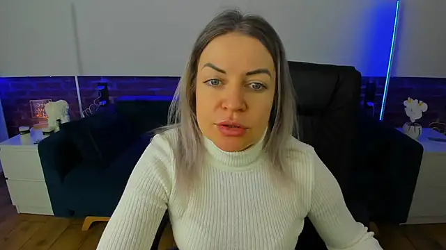 Snapshot of Anna_Snows chatting on 03-19-26, 06:39 Anna Snows online show from 03-19-26, 06:39