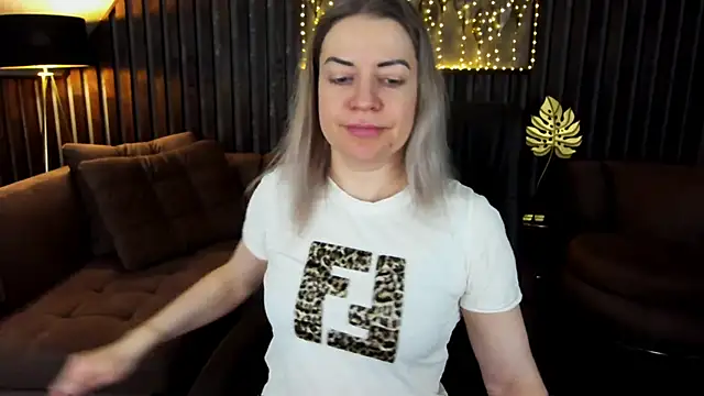 Snapshot of Anna_Snows chatting on 03-21-26, 05:16 Anna Snows online show from 03-21-26, 05:16