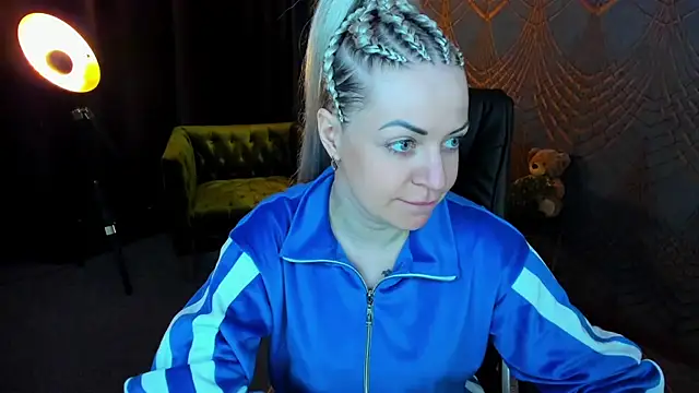 Snapshot of Anna_Snows chatting on 04-08-26, 04:18 Anna Snows online show from 04-08-26, 04:18