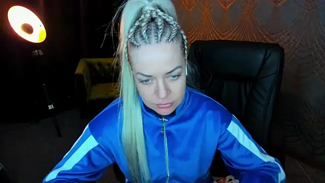 Snapshot of Anna_Snows chatting on 04-09-26, 04:23 Anna Snows online show from 04-09-26, 04:23