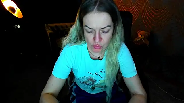 Anna Snows online show from 05-30-26, 04:42
