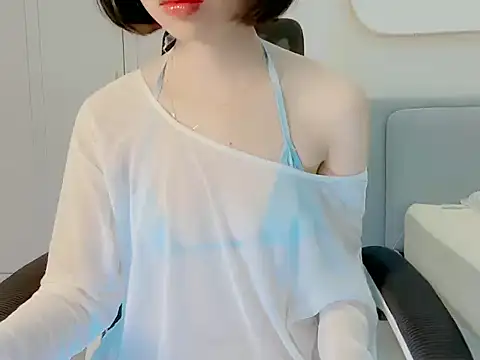 Snapshot of ggLovee chatting on 09-24-25, 10:35 ggLovee online show from 09-24-25, 10:35