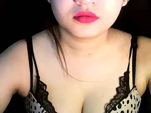 Snapshot of strip_vani chatting on 04-15-26, 04:30 strip vani online show from 04-15-26, 04:30