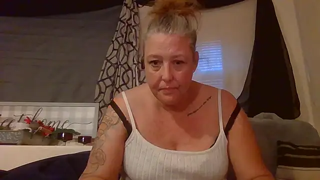 HotRedYeag online show from 11-10-25, 12:15