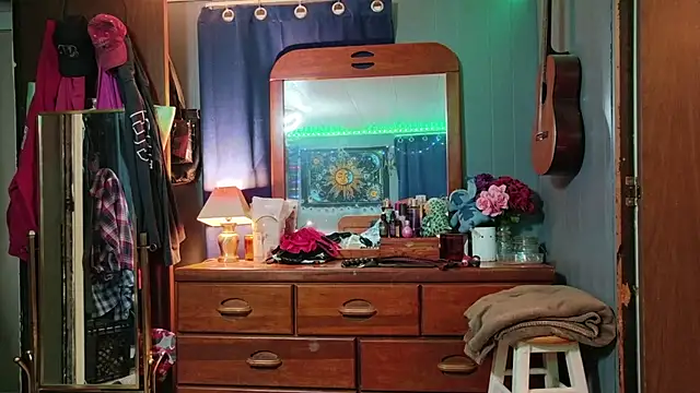 HotRedYeag online show from 02-05-26, 11:26