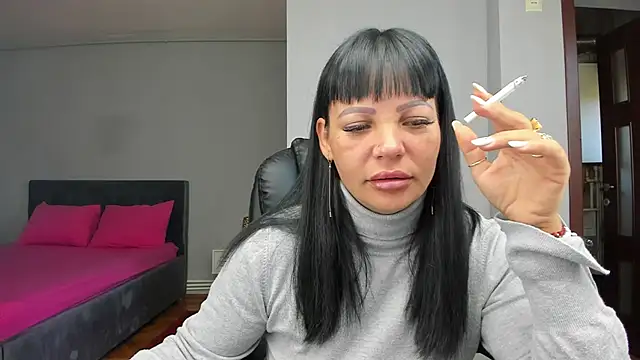 Snapshot of Ella_sweety00 chatting on 10-22-25, 10:04 Ella sweety00 online show from 10-22-25, 10:04