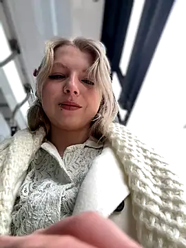 Snapshot of EveLittleSinner chatting on 10-02-25, 08:54 EveLittleSinner online show from 10-02-25, 08:54