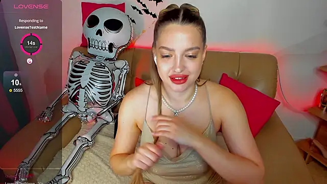 Emma  Ross online show from 10-27-25, 02:48