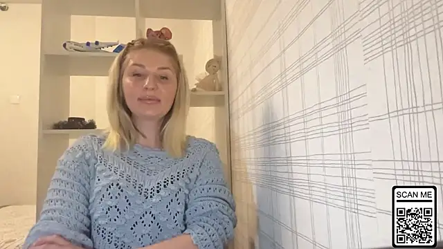 Blondie xoxoxo online show from 11-28-25, 05:04