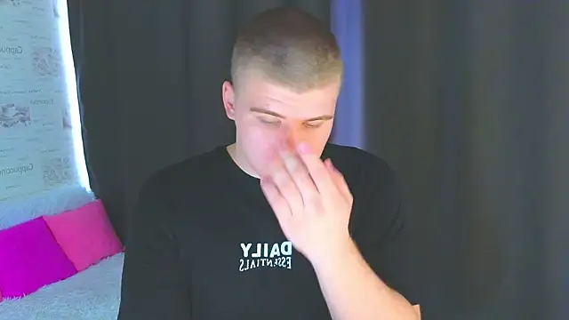 kittenmurr online show from 10-07-25, 03:47