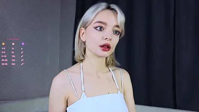 ShizukaBlanche online show from 10-22-25, 03:07