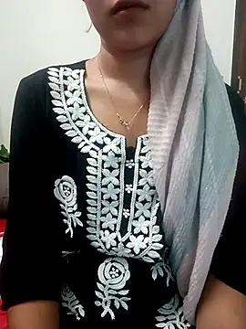 Cutie Shruti online show from 09-25-25, 10:08