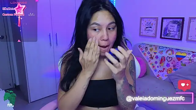Snapshot of Valeria_Red_ chatting on 09-09-25, 09:31 Valeria Red online show from 09-09-25, 09:31