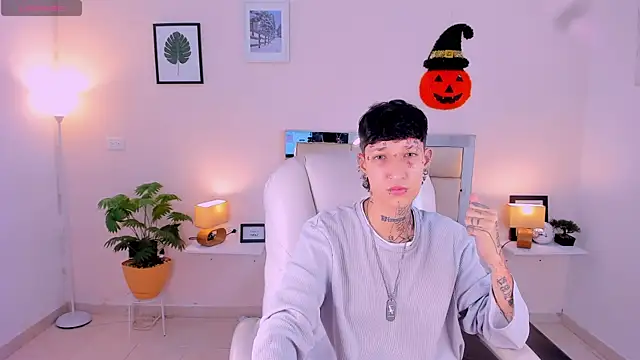 Luci Rose online show from 10-08-25, 02:09