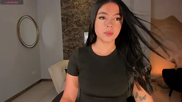 Snapshot of NataliaGaret chatting on 04-22-26, 09:33 NataliaGaret online show from 04-22-26, 09:33