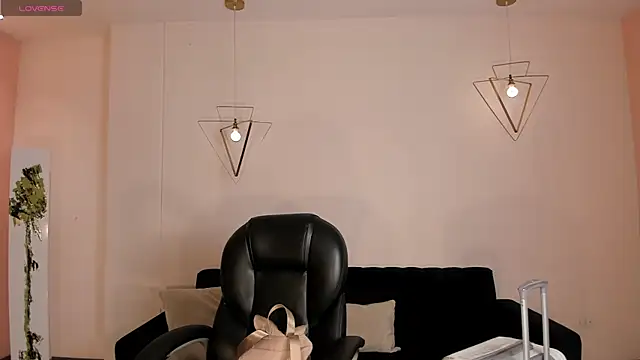 Snapshot of NataliaGaret chatting on 05-06-26, 09:47 NataliaGaret online show from 05-06-26, 09:47