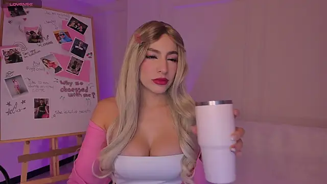 MaddisonTaylor1 online show from 10-31-25, 08:43