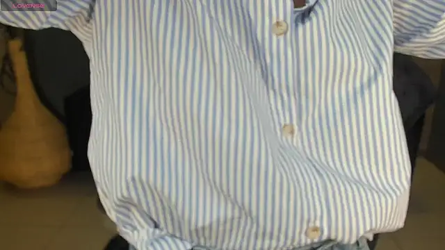 MilaColeman online show from 10-05-25, 04:33