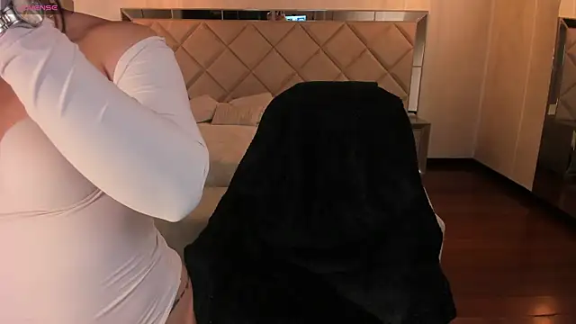 MilaColeman online show from 01-17-26, 02:27