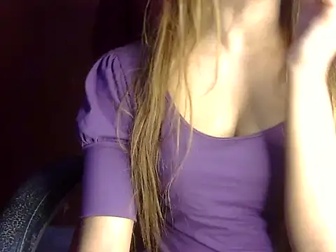 heartless Queen online show from 03-23-26, 05:33