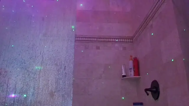 Snapshot of TallDrink11 chatting on 11-05-25, 04:40 TallDrink11 online show from 11-05-25, 04:40