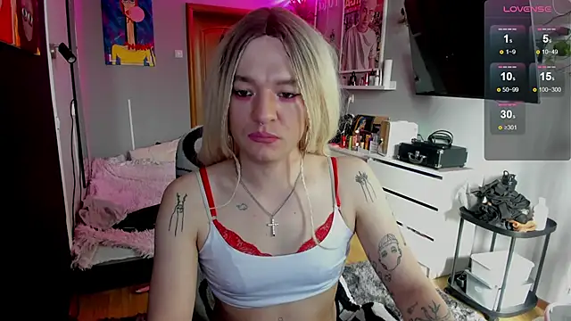 Snapshot of Kkkylie chatting on 04-13-26, 11:27 Kkkylie online show from 04-13-26, 11:27