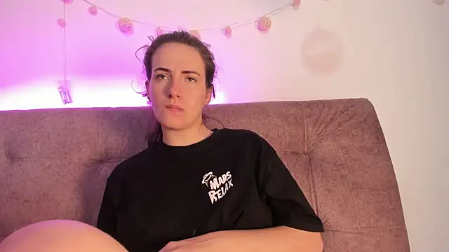 katalella brown1 online show from 09-26-25, 12:42