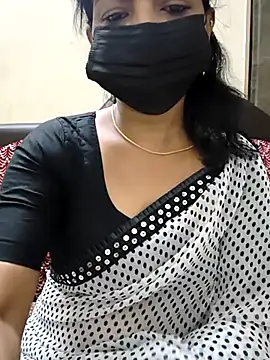 Snapshot of Rithya27 chatting on 04-26-26, 06:16 Rithya27 online show from 04-26-26, 06:16