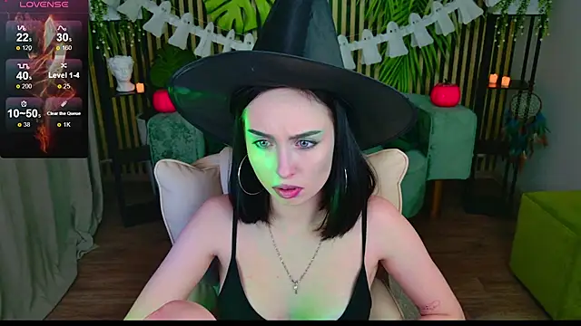 Snapshot of MonikaCarter chatting on 10-25-25, 11:40 MonikaCarter online show from 10-25-25, 11:40