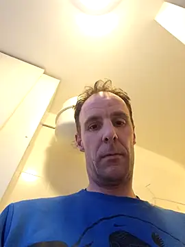 Snapshot of Mcnlrdam chatting on 02-19-26, 04:58 Mcnlrdam online show from 02-19-26, 04:58