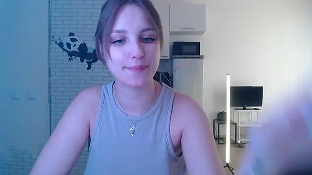 Snapshot of Leonaalove chatting on 04-01-26, 11:22 Leonaalove online show from 04-01-26, 11:22