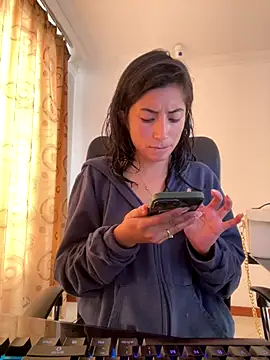 sophie conelly online show from 09-19-25, 01:01